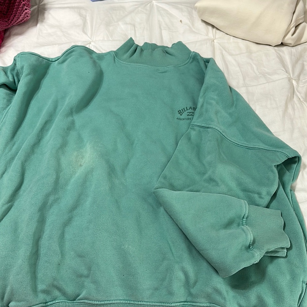 Billabong sweater